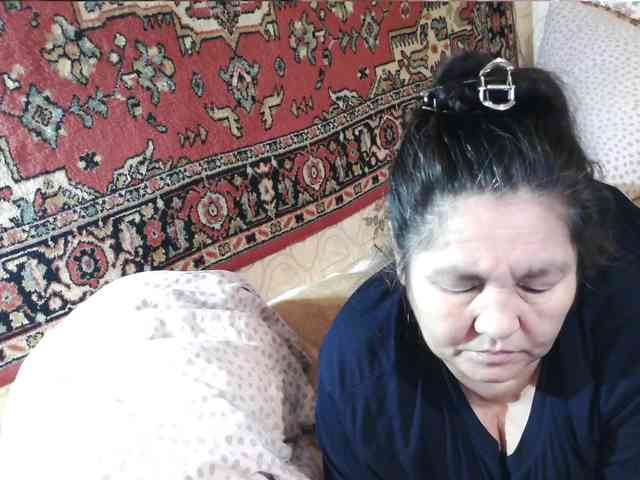 MilfZulfiya webcam