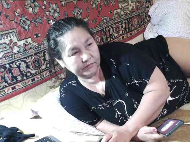 MilfZulfiya webcam