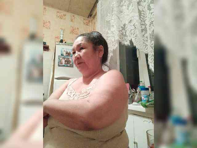 MilfZulfiya webcam