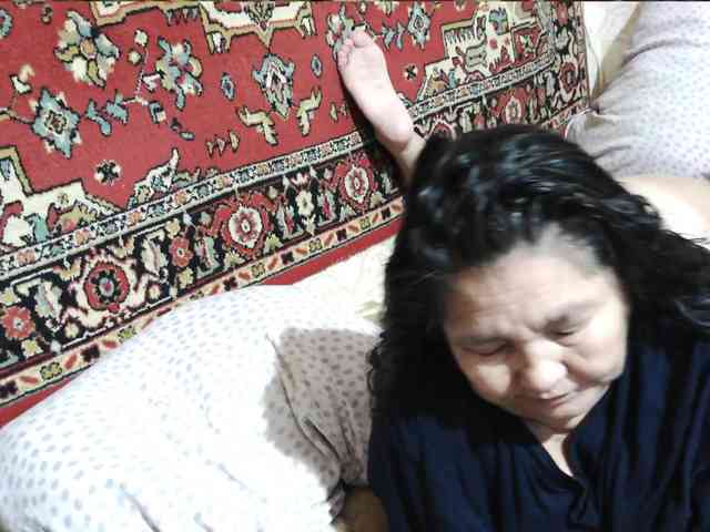 MilfZulfiya webcam