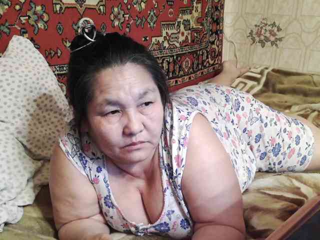 MilfZulfiya webcam