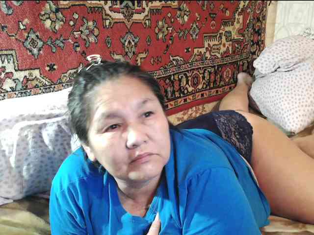 MilfZulfiya webcam