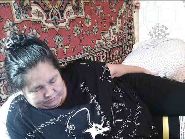 MilfZulfiya webcam