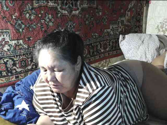 MilfZulfiya webcam