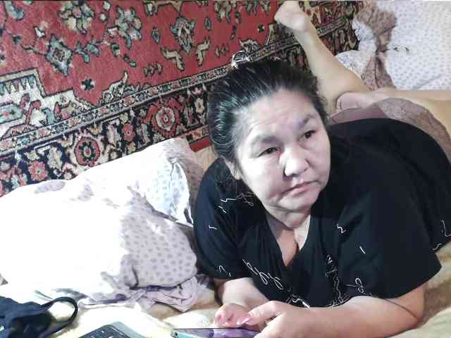 MilfZulfiya webcam