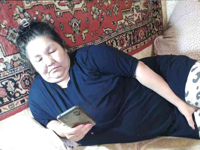 MilfZulfiya webcam