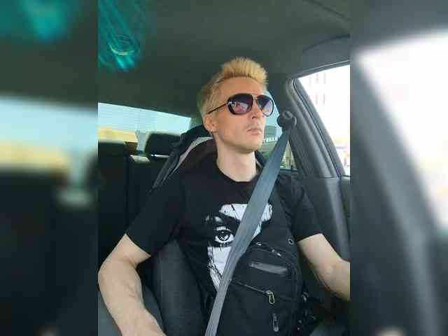 Chipik17 Live Webcam on BongaCams