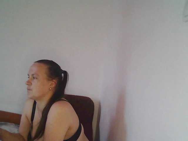 MariamKorbit live webcam show