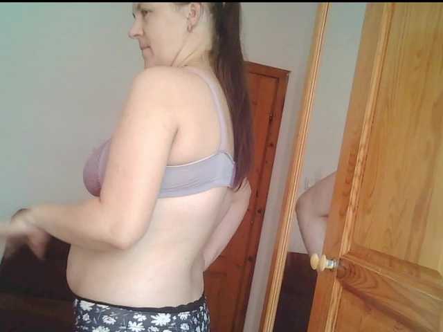 MariamKorbit live webcam show