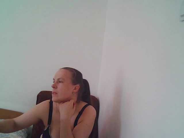MariamKorbit live webcam show