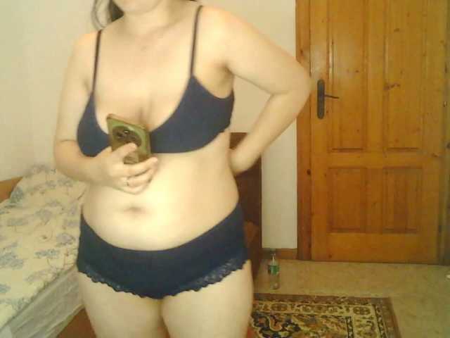 MariamKorbit live cam on BongaCams