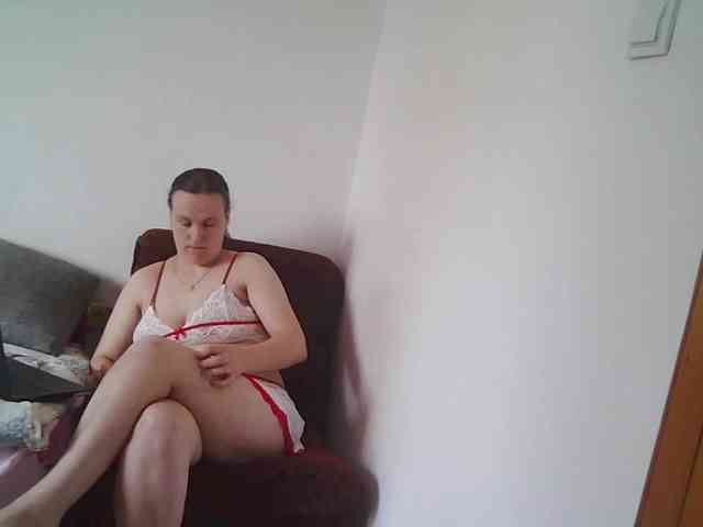 MariamKorbit webcam