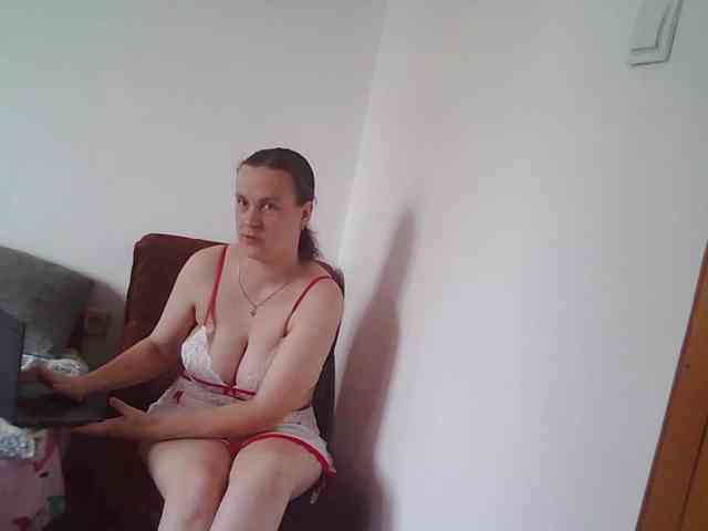 MariamKorbit webcam
