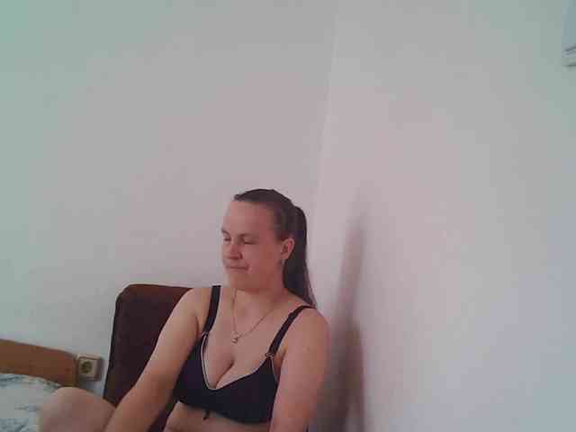 MariamKorbit webcam