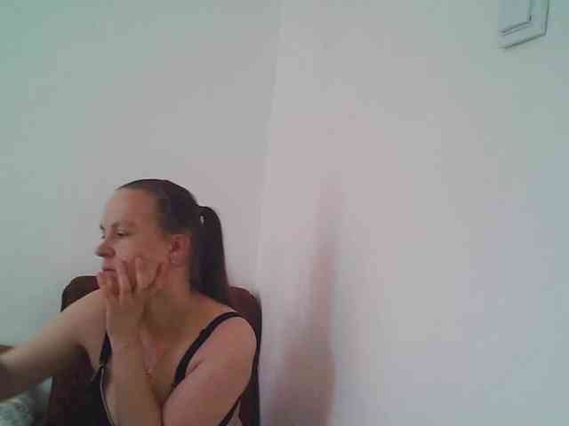 MariamKorbit webcam