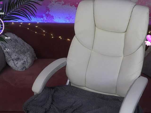 SilverrMoon's BongaCams show and profile