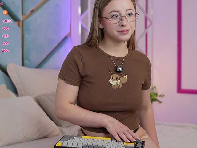 SilverrMoon live webcam show