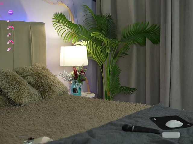 SilverrMoon live cam on BongaCams