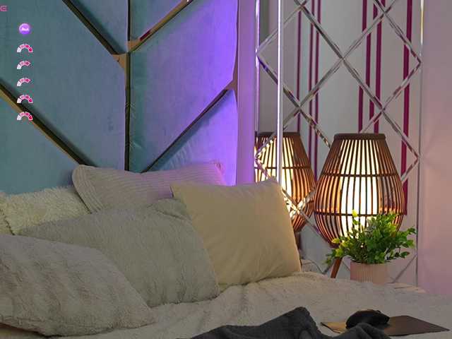 SilverrMoon live cam on BongaCams