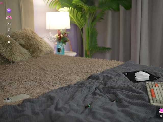 SilverrMoon live cam on BongaCams