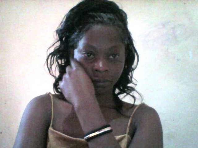 PrettyAlianah's BongaCams show and profile