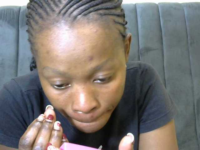 PrettyAlianah live cam on BongaCams