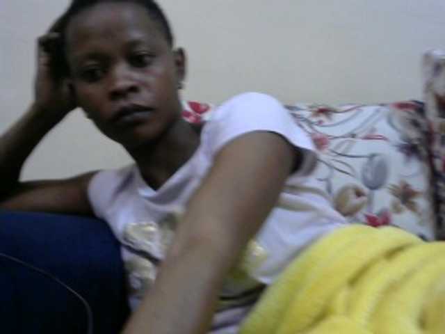 PrettyAlianah live cam on BongaCams