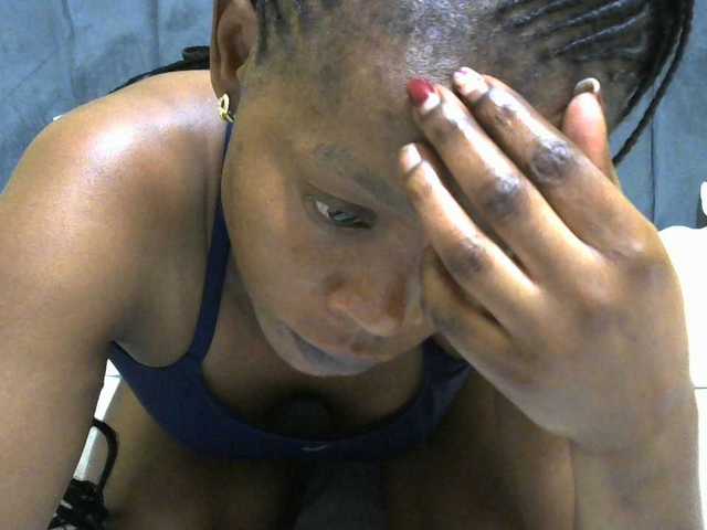 PrettyAlianah live cam on BongaCams