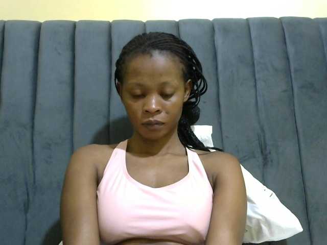 PrettyAlianah live cam on BongaCams