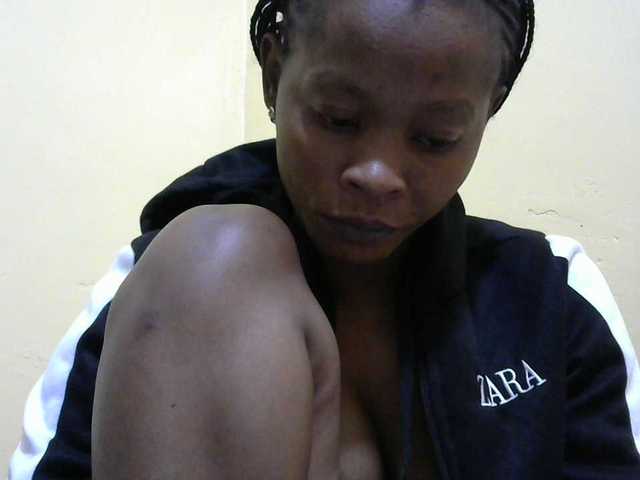 PrettyAlianah live cam on BongaCams