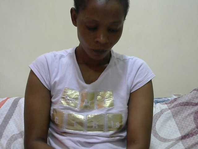 PrettyAlianah live cam on BongaCams
