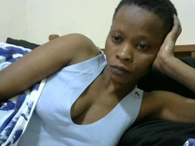 PrettyAlianah live cam on BongaCams