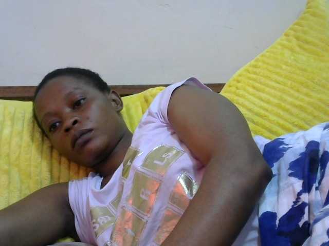PrettyAlianah live cam on BongaCams