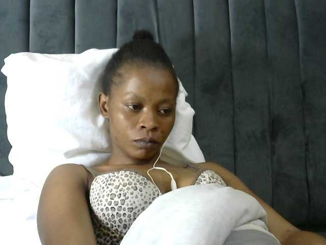 PrettyAlianah live cam on BongaCams