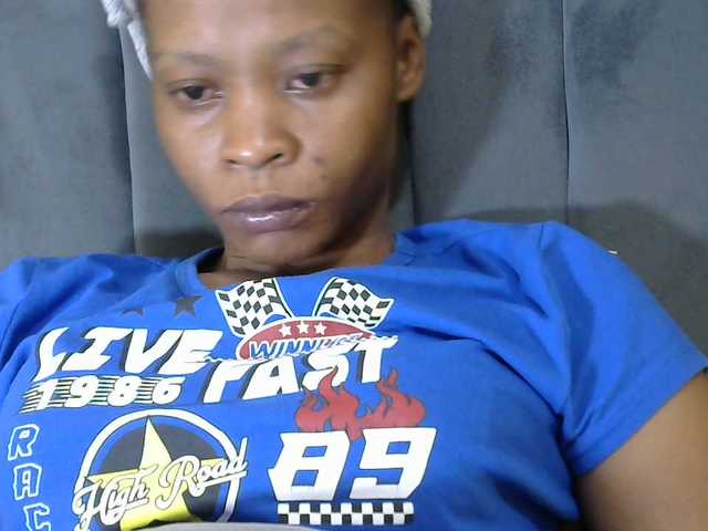 PrettyAlianah live cam on BongaCams