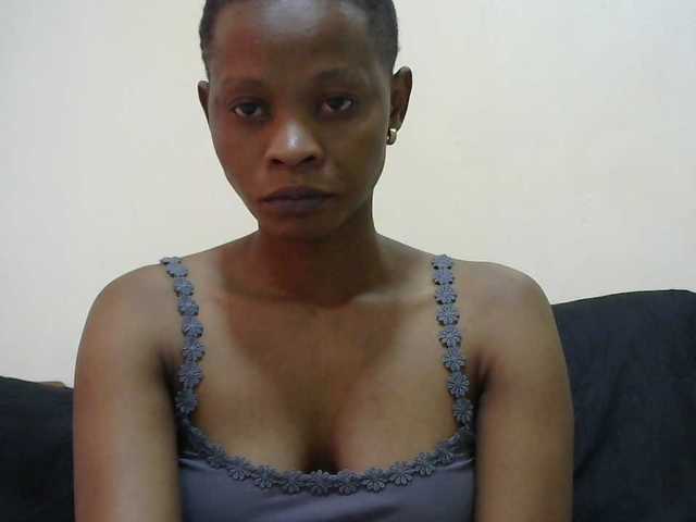 PrettyAlianah live cam on BongaCams