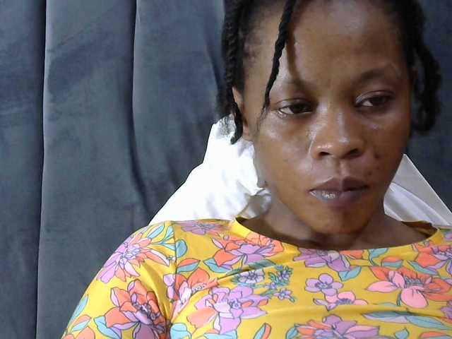 PrettyAlianah live cam on BongaCams