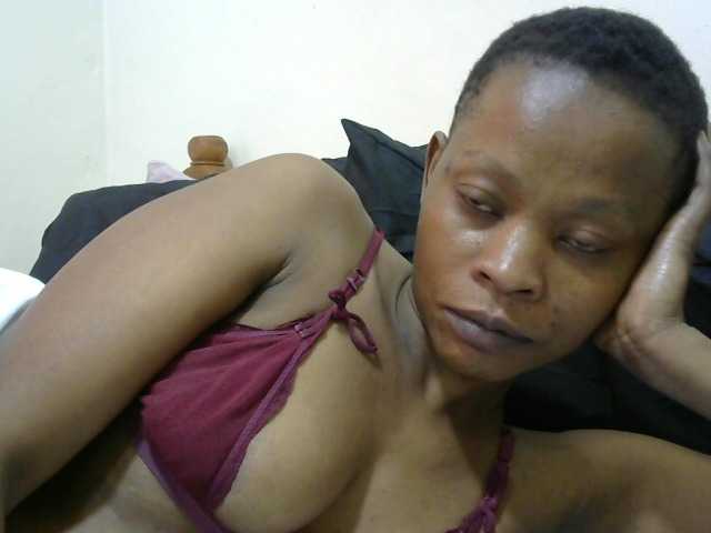 PrettyAlianah live cam on BongaCams