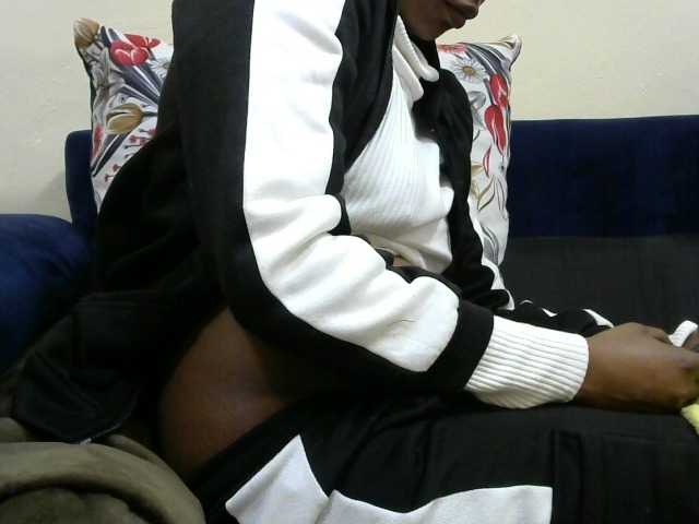 PrettyAlianah live cam on BongaCams