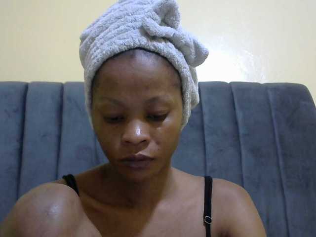 PrettyAlianah live cam on BongaCams