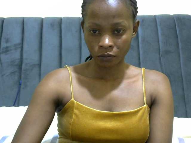 PrettyAlianah live cam on BongaCams