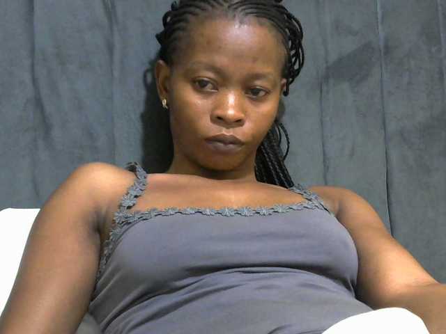 PrettyAlianah live cam on BongaCams