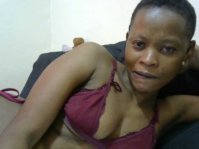 PrettyAlianah live cam on BongaCams