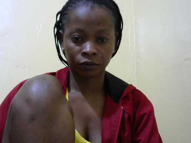 PrettyAlianah live cam on BongaCams