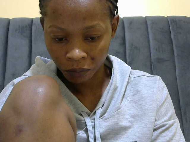 PrettyAlianah live cam on BongaCams