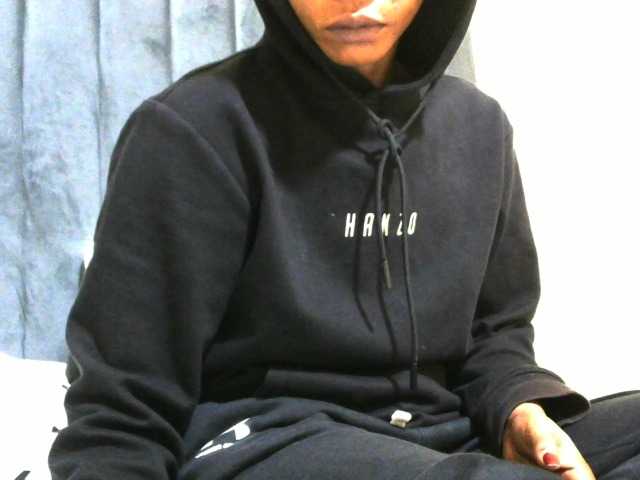 PrettyAlianah live cam on BongaCams