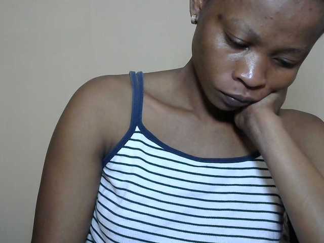 PrettyAlianah live cam on BongaCams