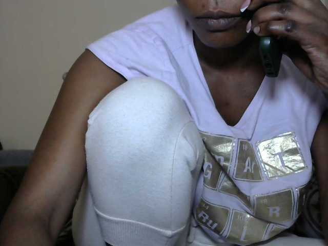 PrettyAlianah, en vivo ahora en BongaCams