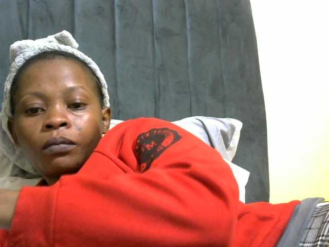 PrettyAlianah live cam on BongaCams