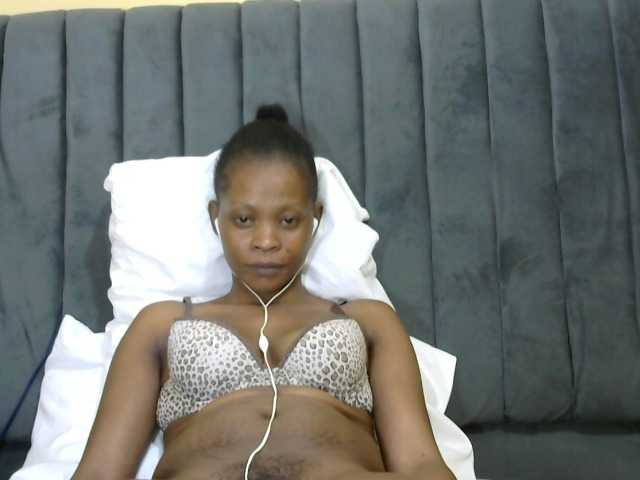 PrettyAlianah live cam on BongaCams